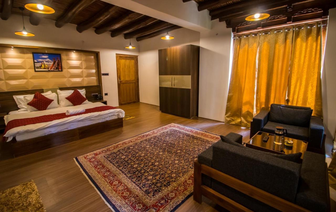 Tongspon Inn Leh Bagian luar foto
