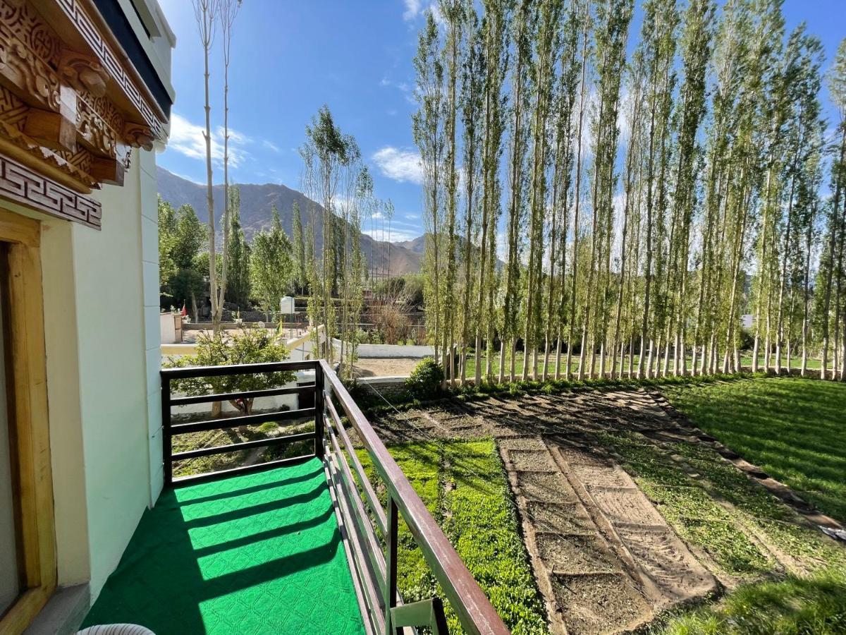 Tongspon Inn Leh Bagian luar foto